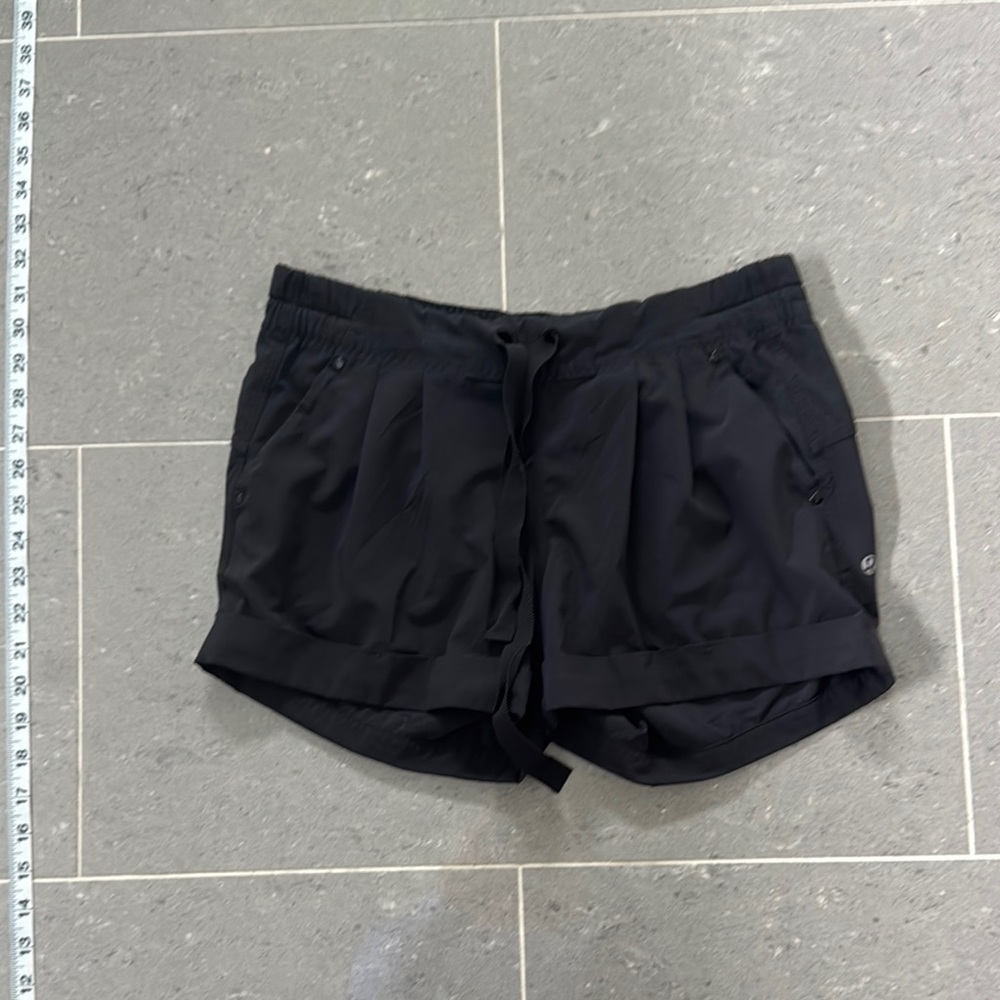 Lululemon Athletica Black Athletic Shorts Lightweight Design